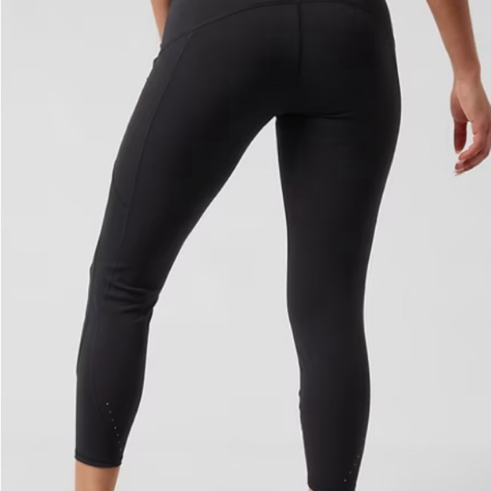 Athleta Rainier 7/8 S Black Leggings gym exercise size S pockets
